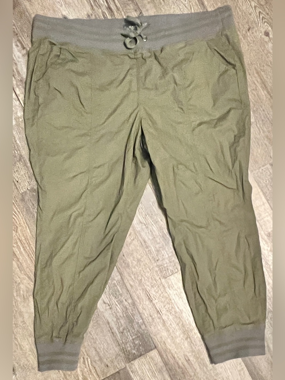 Torrid Plus Size 3x "Feel the Fit" Joggers Pants Stretch Elastic-Olive Green